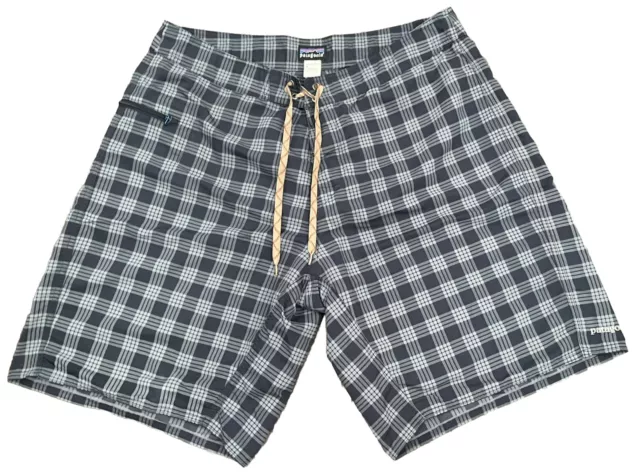 Patagonia Wavefarer Sz 38 NAVY BLUE Plaid Swim Surf Board Trunks Shorts Mens