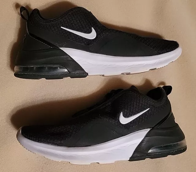 Nike Air Max Motion 2 Women's Size 7 Black/White Running Shoes AO0352-007