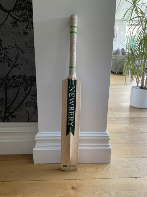 Newbery Blitz SPS Cricket Bat