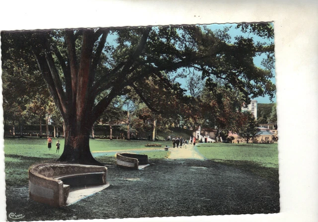 SAINT HONORE LES BAINS - Le parc de l'Etablissement Thermal   (H5206)