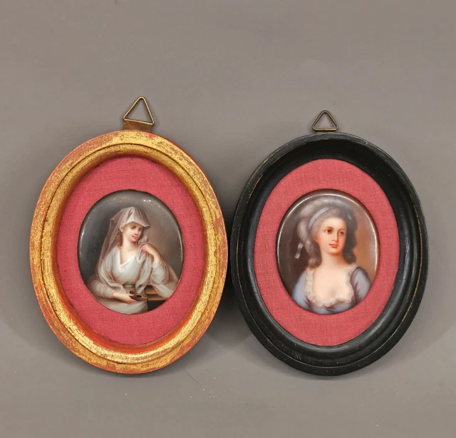 9040058 Immagine di Porcellana 2 con Cornice Miniature Ritratti di Donne