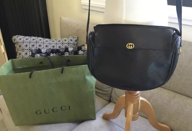 Authentic vintage GUCCI Micro GG Signature Crossbody & Shoulder Bag Black Authentic vintage GUCCI Micro GG Signature Crossbody & Shoulder Bag Black