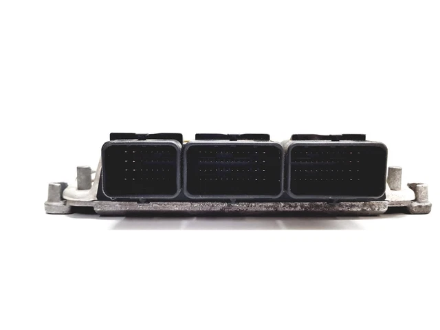 Calculateur ECU Renault - Référence 0 281 010 633 / 8200051609, Occasion Fonctionnel