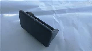 7410510010 PORTA CENERE Nissan Pickup (D22)(02.1998->) 98/2008