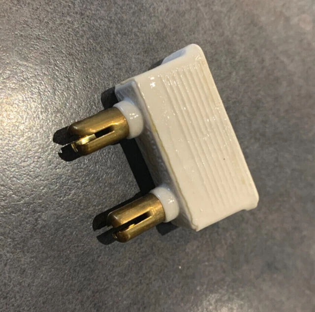 Ancien Fusible Legrand 10A 380V  en porcelaine 2