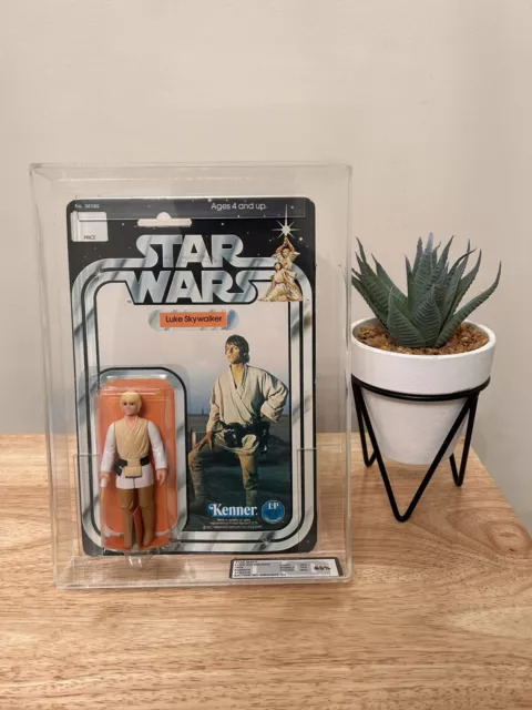 Luke Skywalker Star Wars 1978 Kenner Action Figure 12 Carded Back Graded UKG 65