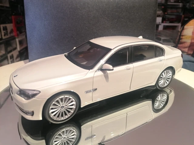 BMW 745i 1/18 Kyosho!! (Neu (gemäss Beschreibung)) in Léchelles für CHF