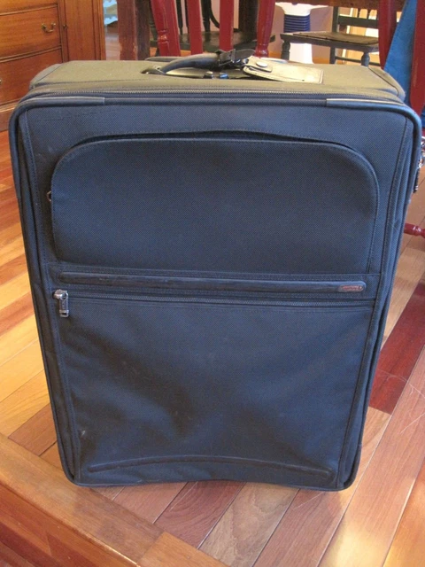 Nice TUMI 2 Wheeled Expandable Large Travel Trip Suitcase 22026D4 26”