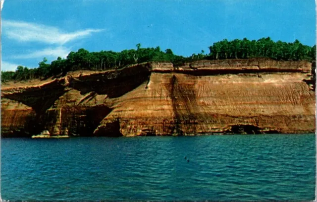 Vintage Postcard Pictured Rocks Bridel Veil Falls Rock Munising Michigan MI R024