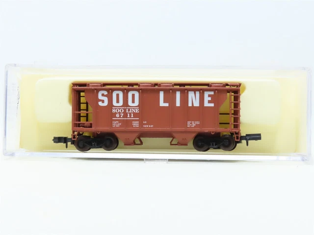 N Scale Atlas 3163 SOO Line 2-Bay PS-2 Covered Hopper #6711