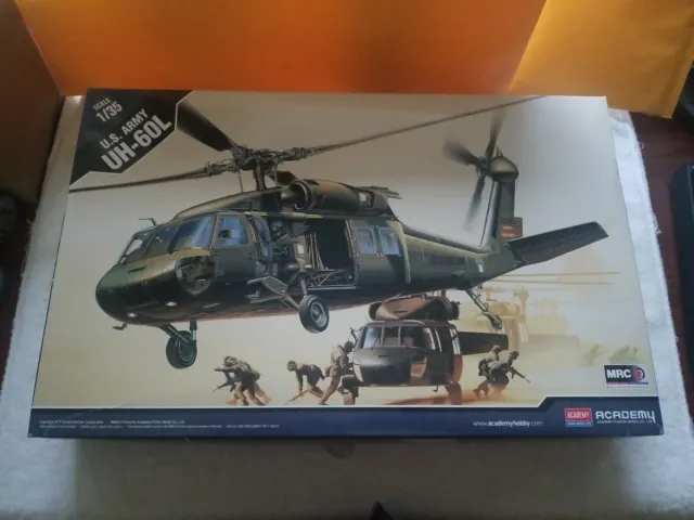 Academy U.S Army UH-60L Black Hawk Helicopter 1:35 Model Kit.