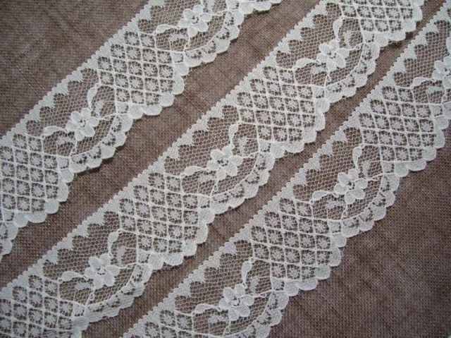 RUBAN GALON VOILE DENTELLE FINE FLEUR ÉCRUE COUTURE POUPÉE - 35 mm / mètre DS08