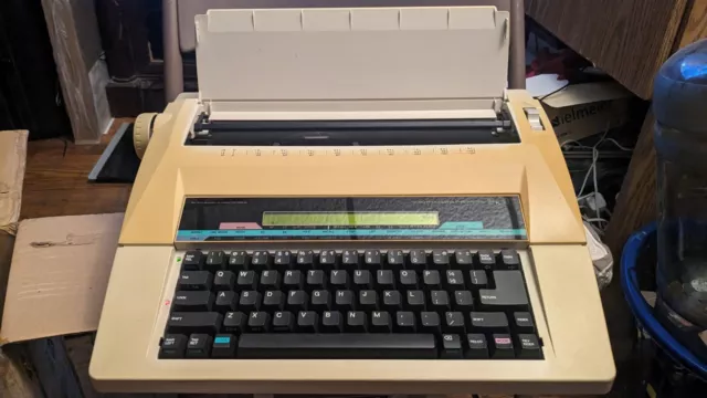 Original Vintage Sears 10K40 353512 Word Processor Typewriter in Box With Extras