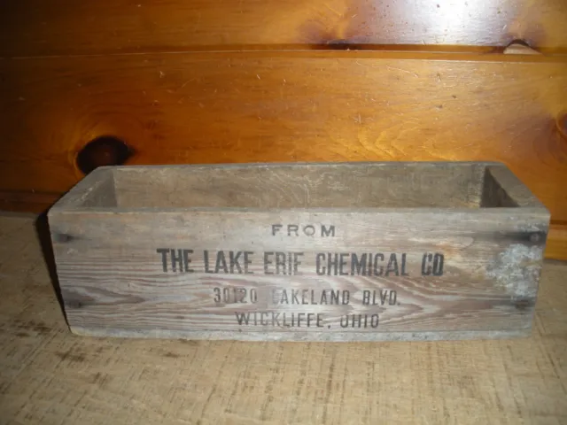 Vintage Wooden LAKE ERIE CHEMICAL CO. Shipping Box / Wickliffe, Ohio