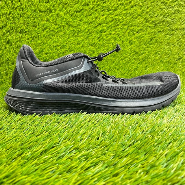 NIKE MEN display picture 2