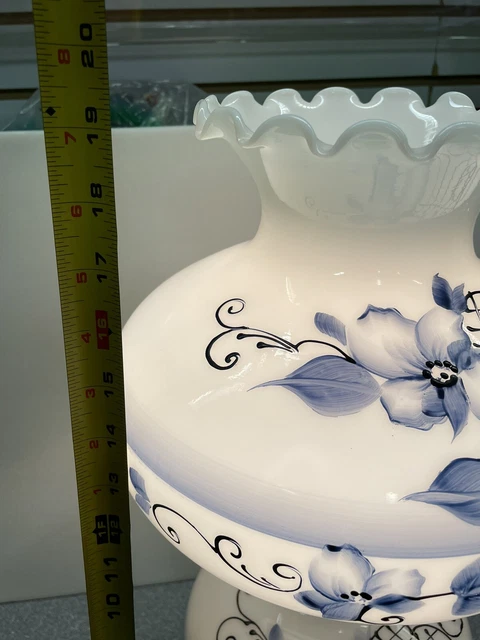 GWTW TABLE LAMP Victorian 3 WAY LIGHT Parlor 20" BRASS Milk Glass Blue Florals 17