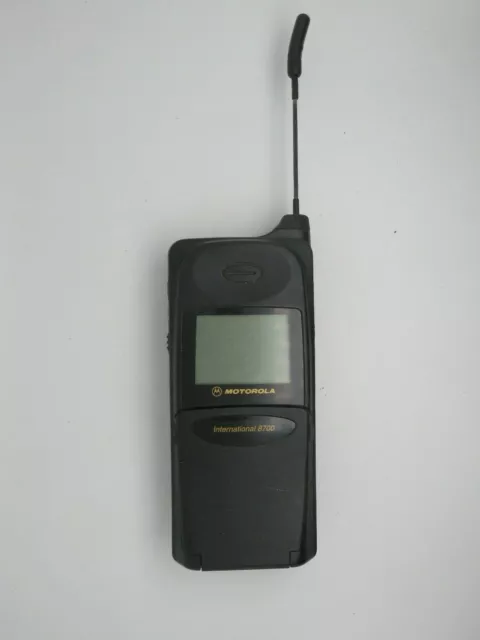 vecchio TELEFONO CELLULARE MOTOROLA INTERNATIONAL 8700 con antenna sportellino