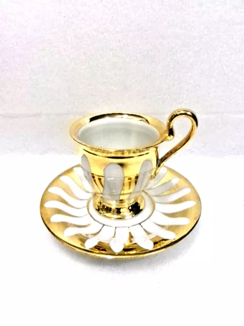 Ancenne tasse françase en bambou Barbotne avec soucoupe. Très Ancenne tasse françase en bambou Barbotne avec soucoupe. Très