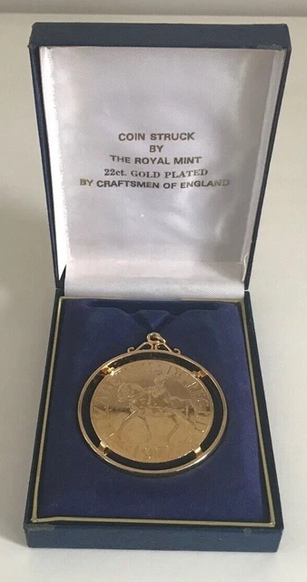 1977 Regina Elisabetta II 24CT Placcato Oro Argento Giubileo Corona Pendente Box