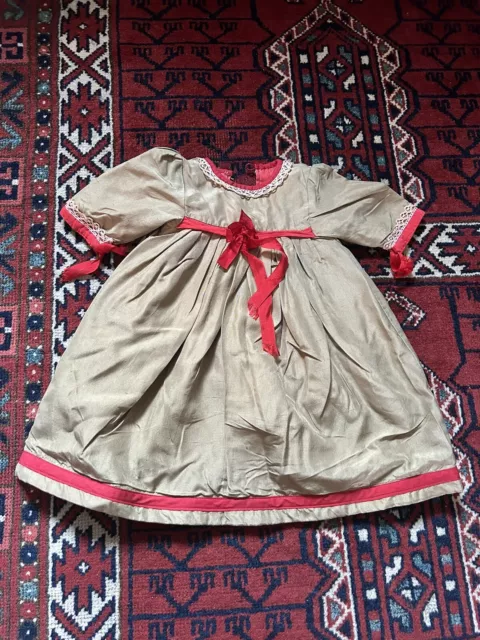 Belle robe ancienne poupée Jumeau, Bru,  SFBJ