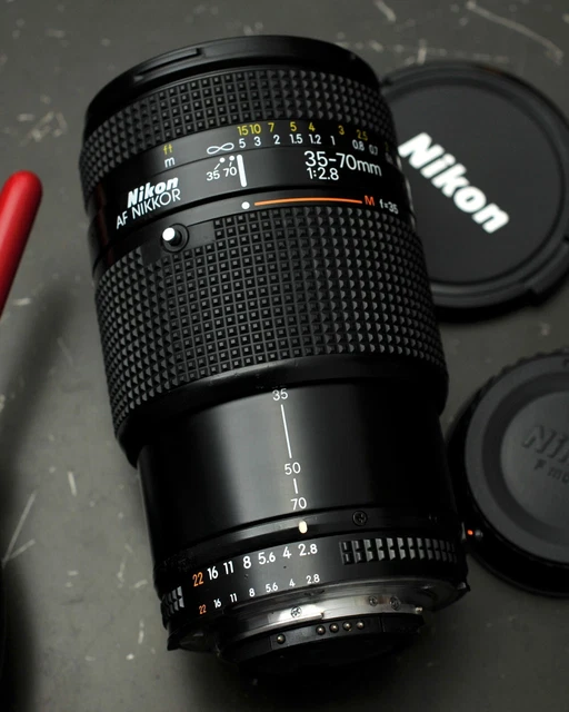 Nikon AF NIKKOR 35-70mm f/2.8 Lens w/Original Box • Made In Japan • Near Mint