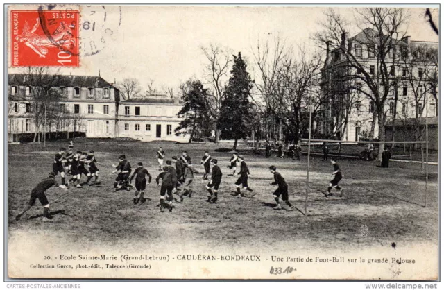 33 CAUDERAN - Ecole sainte marie, une partie de football