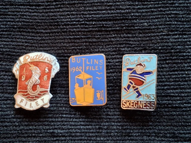 3 VINTAGE BUTLINS Enamel Badges, Filey 1956, 1962, Skegness 1963 £11.71 ...