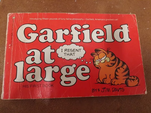 Vintage Garfield at Large - His First Book by Jim Davis IBSN 0-345-32013-1
