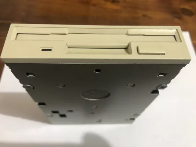 Modified PC floppy drive to work on all Amiga 500/600/1200/2000 & 4000 - (100%)