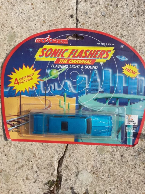 Majorette Limousine Cadillac Sonic Flashers Bleu Clair