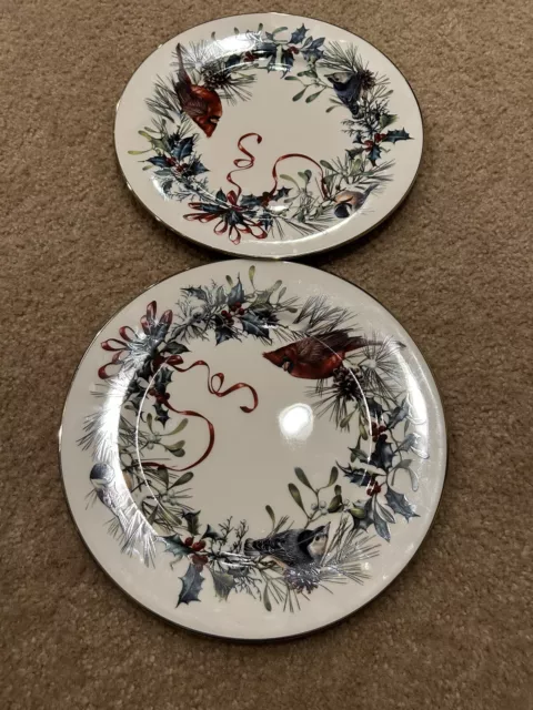 Lenox Winter Greetings Cardinal 10 3/4" DINNER PLATES Gold Trim Set Of 2