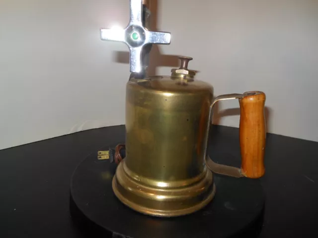 Antique blowtorch tool modified as a table lamp in brass - steampunk (40) 3