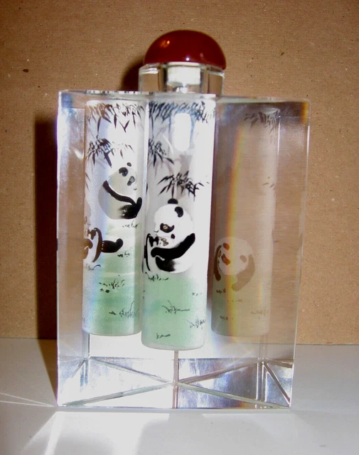 CHINESE REVERSE PAINTED SNUFF BOTTLE - Panda Bears - Exceptional