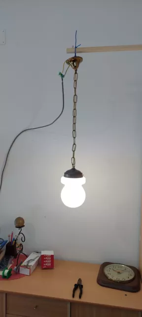 Lampadario in vetro opalino vintage