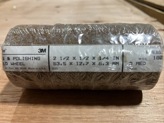 QTY.30 Scotch Brite 3m 2 1/2 X 1/2 X 1/4 IN Level Cut Unitized Wheel grade A MED