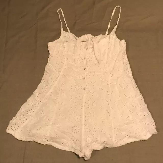 Urban Outfitters Womens White Lace Romper Shorts Spaghetti Straps Sz Medium
