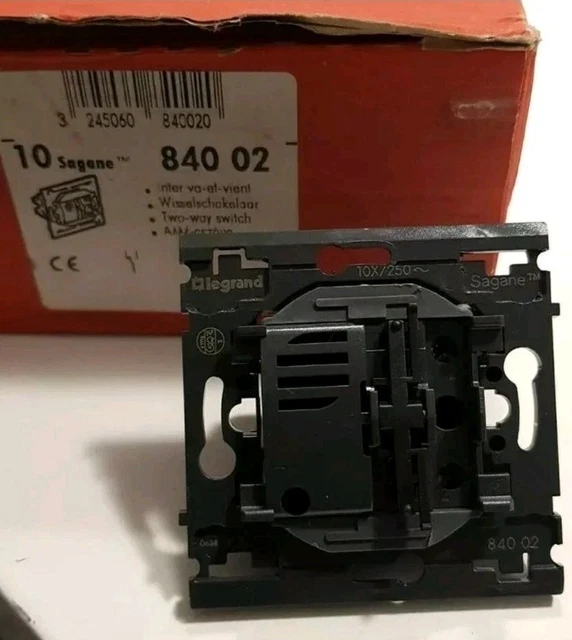 Interrupteur Va-et-Vient à Fusible Legrand Azur – Neuf, Réf. 84001, Double Sortie