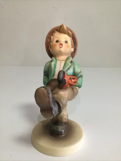 Hummel Goebel Happy Traveler Figurine # 109/0 TMK 6 1983 Germany