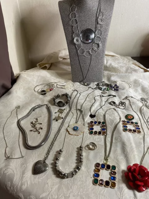 Mixed Lot Vintage & Modern Costume Jewellery Necklaces Bracelets Earrings Etc