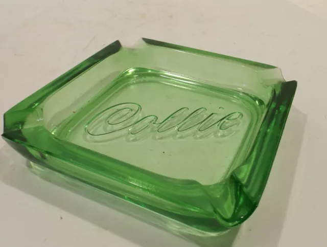 Hermoso Antiguo Verde Vintage Vidrio Cenicero "Collie"