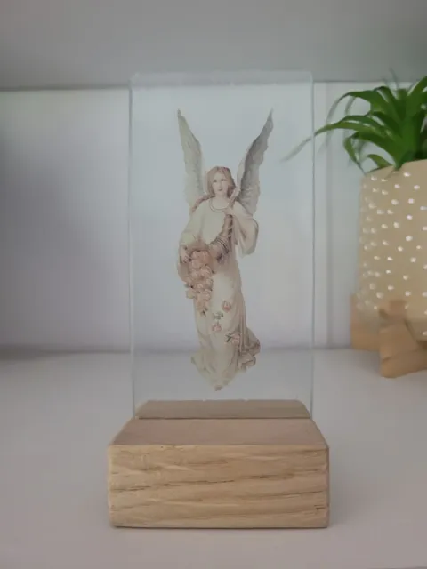 Angel Suncatcher forno in vetro colorato cotto con base espositiva in legno angeli casa