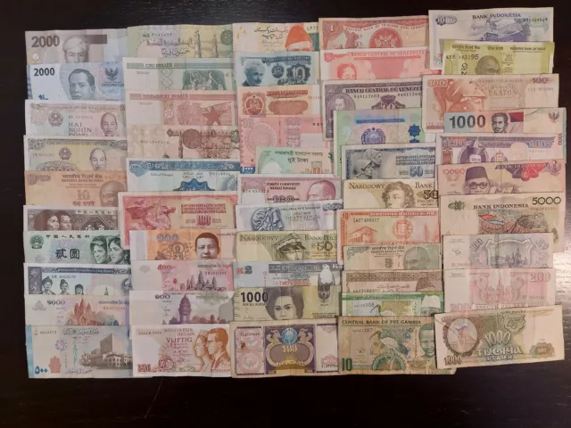 Lot 52 Different World Banknotes (2)!!!!