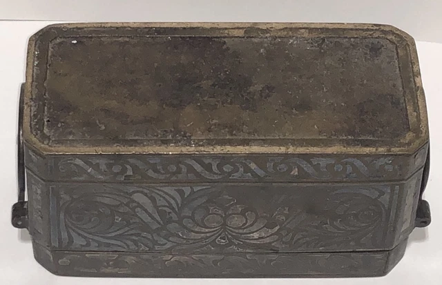Antique Filipino Maranao Mindanao Bronze Silver Inlay Lutuan Betel Nut Box
