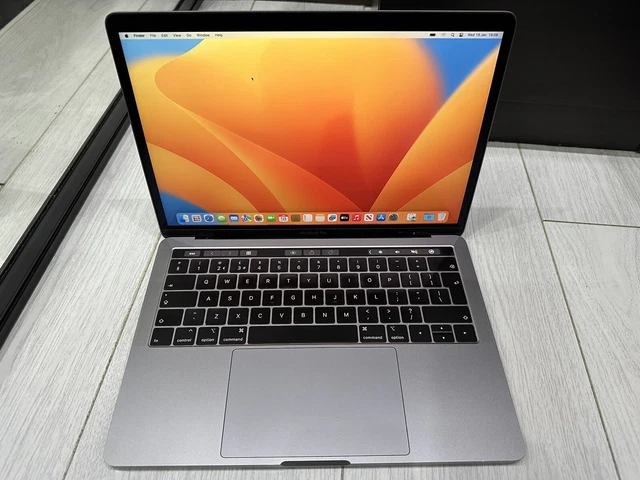 Apple MacBook Pro Retina 13.3" 2019 256GB SSD 16GB Ram 2.4GHz Core i5 Space Grey 2