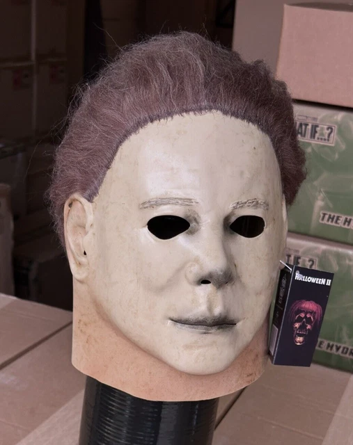 Michael Myers Halloween 2 II Mask Deluxe V2 Officially Licensed Trick or Treat