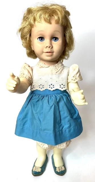 Beautiful Vintage Chatty Cathy Strawberry Blonde Original Blue Outfit