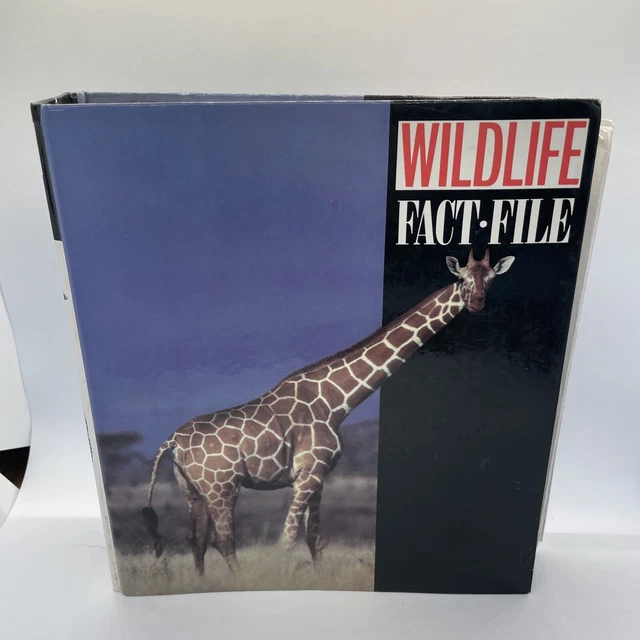 WILDLIFE FACTFILE, 1990 Hardcover Vintage ANIMAL CARD BINDER