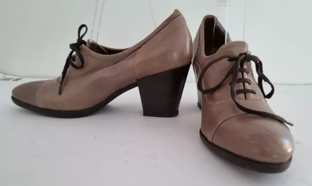 LILIMILL Taupe Leather Block Heel Lace Up Shoes Made ITALY Sz 40 EUC