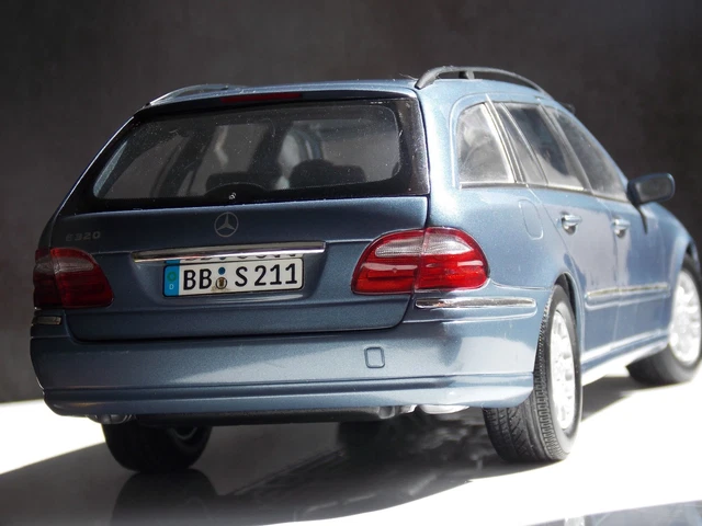 MERCEDES CLASSE E BREAK S212 ELEGANCE Blanc KYOSHO 1:43