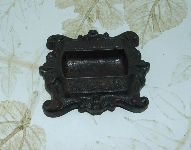 Pyrogène en fonte de fer XIX ème - 12,3 x 10 x 2 cm pour 305gr - B4